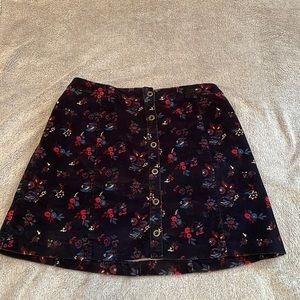Hollister Faux Velvet Skirt, size 7